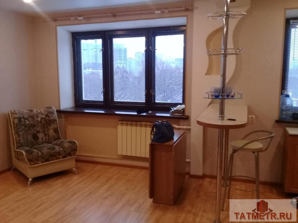 Сдается чистая 1-комнатная квартира в панельном доме, расположенном в оживленном и красивом районе города Казани....