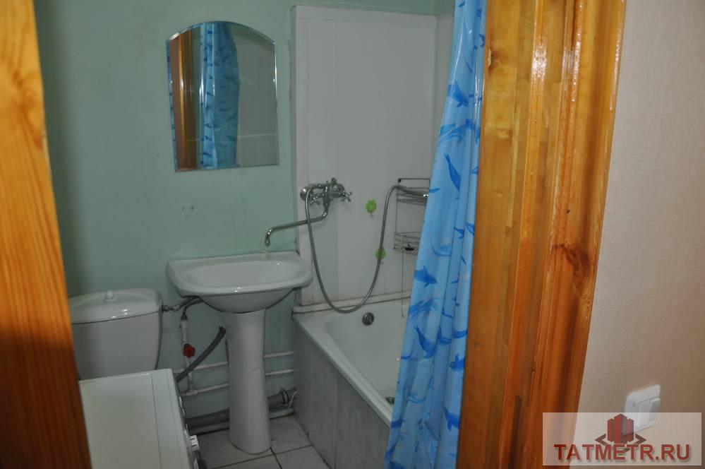 Сдается чистая 1-комнатная квартира в кирпичном доме, расположенном в спальном районе города Казани. Рядом с домом... - 4