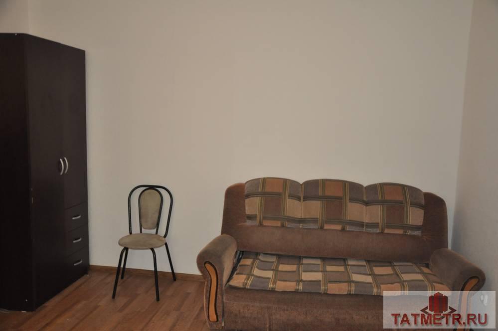 Сдается чистая 1-комнатная квартира в кирпичном доме, расположенном в спальном районе города Казани. Рядом с домом... - 9