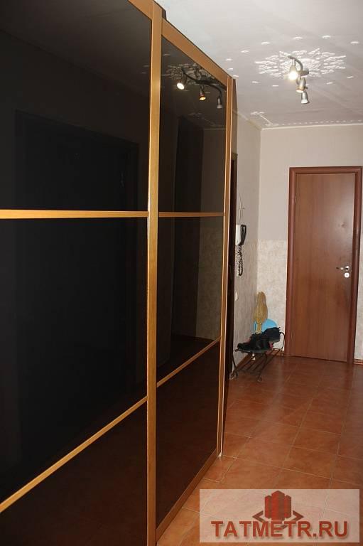 Сдается чистая, светлая 2-комнатная квартира в кирпичном доме, расположенном в развитом и динамичном районе Казани....