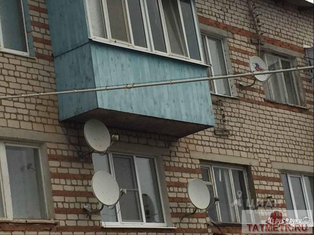 Продается однокомнатная квартира общей площадью 33,6 кв.  м., с застекленным балконом в селе Красный Бор Агрызского... - 3