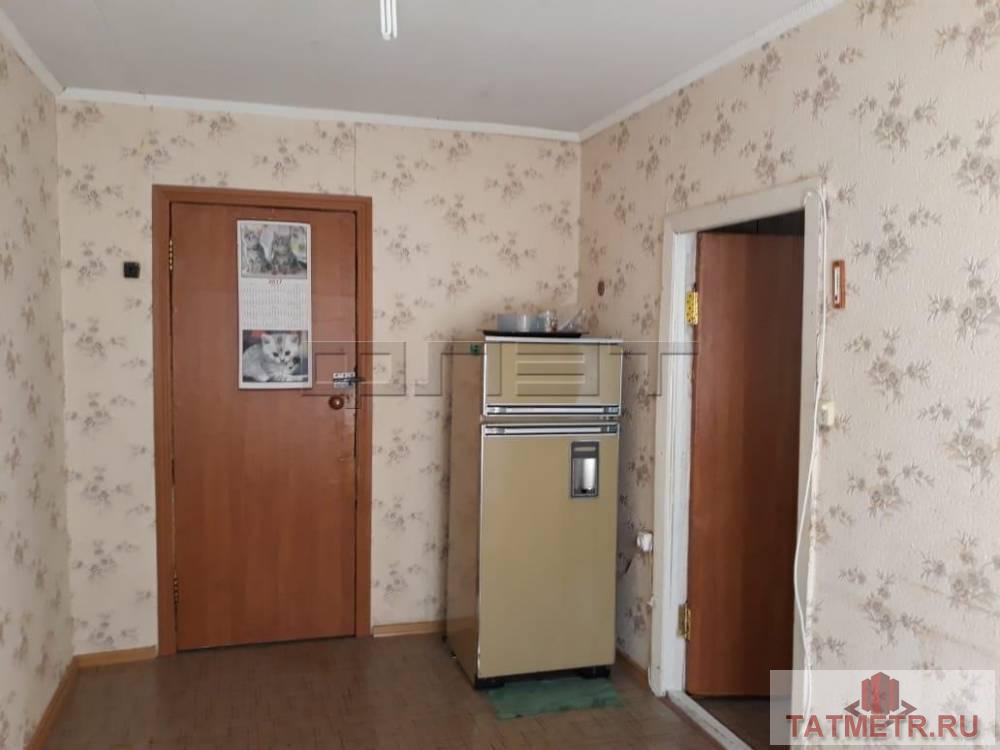 ПРОДАЕТСЯ: Уютная комната в Московском районе на 3-м этаже  5-ти этажного кирпичного дома в пятикомнатной квартире.... - 2