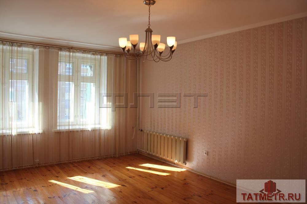 ПРОДАЕТСЯ: Уютная 3-хкомнатная квартира в Ново-Савиновском районе на 8/10 этажного кирпичного дома, цоколь высокий -... - 1