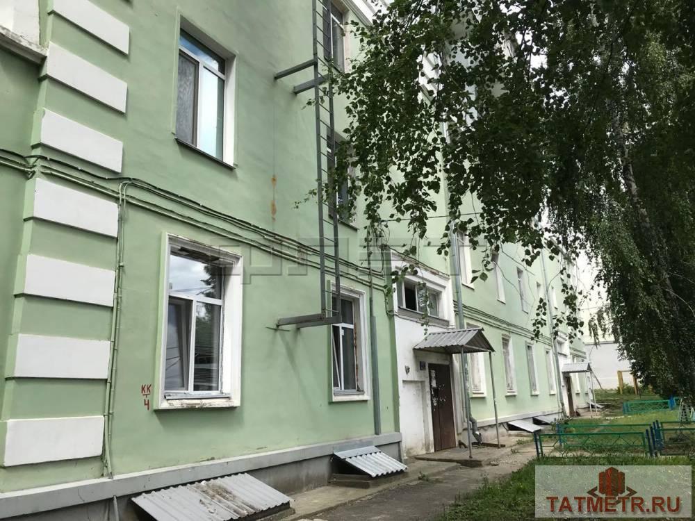 Авиастроительный район, ул. Тимирязева, д.4  Продается комната  (S-12 кв.м.), на 1 этаже 3 этажного кирпичного дома...