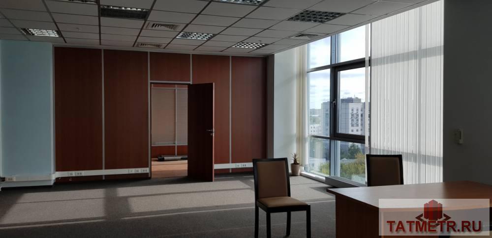 Сдается большой офис в бизнес центре класса А в Сувар Плазе на 7 этаже. Офис состоит из 3 кабинетов. В 2 кабинетах...