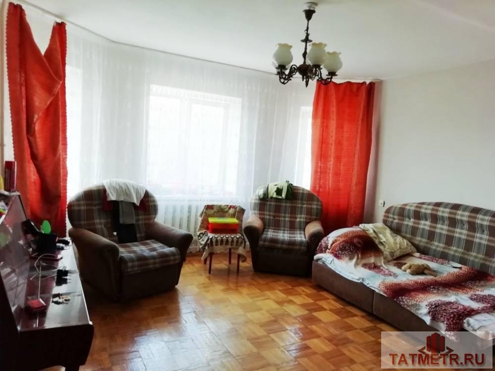 ПРОДАЕТСЯ  хорошая  двухкомнатная квартира в г. Зеленодольск. Квартира очень теплая, светлая, просторная, НЕ УГЛОВАЯ....