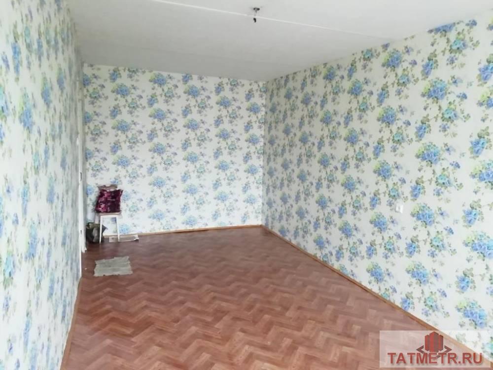 Продается отличная комната в г. Зеленодольск. Комната в хорошем состоянии. Окно пластиковое, на полу линолеум.... - 1
