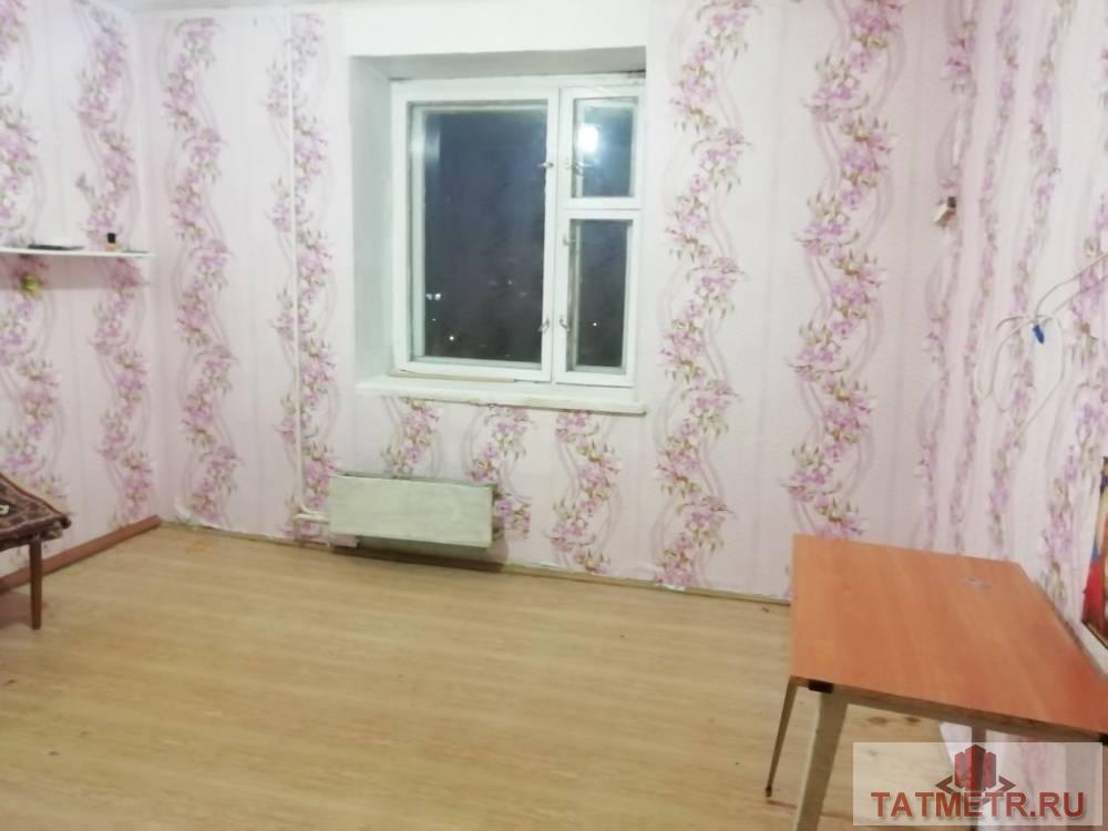 Продается двухкомнатная  квартира в микрорайоне Мирный г. Зеленодольск. Блок светлый, просторный. Окно пластиковое в... - 1
