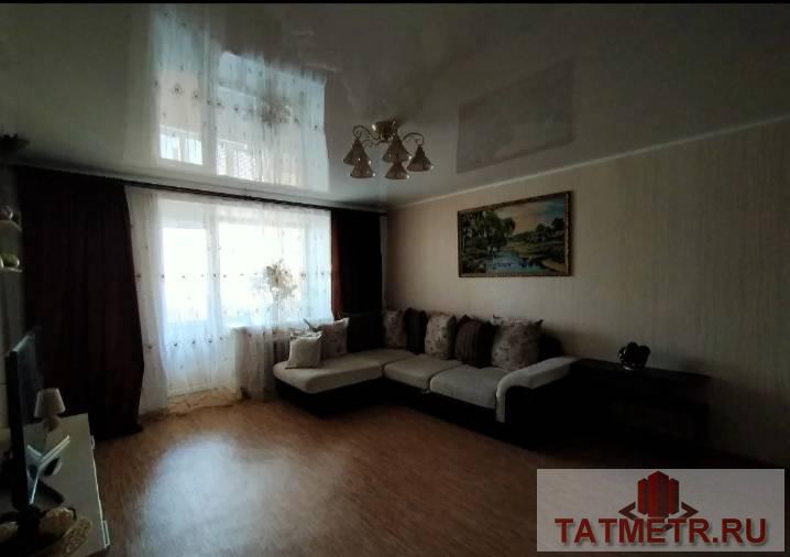 Продается отличная квартира улучшенной планировки в городе Зеленодольск. Квартира большая, светлая, уютная; зал 22...
