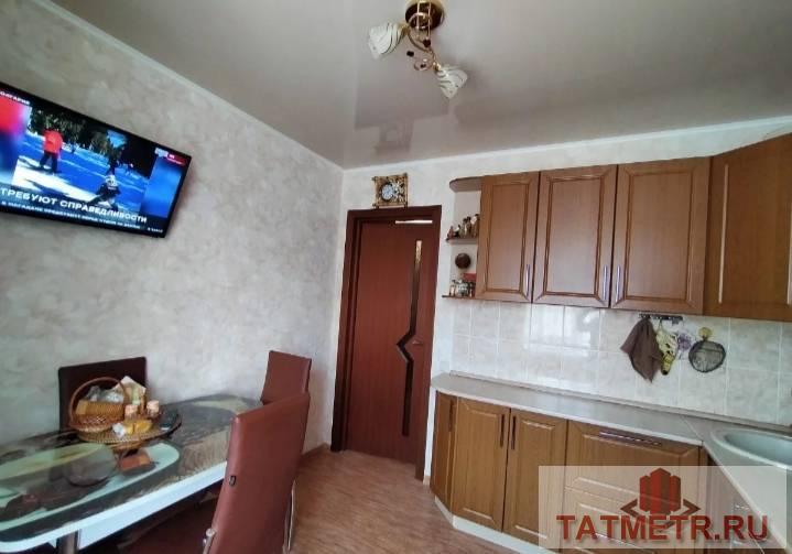 Продается отличная квартира улучшенной планировки в городе Зеленодольск. Квартира большая, светлая, уютная; зал 22... - 5