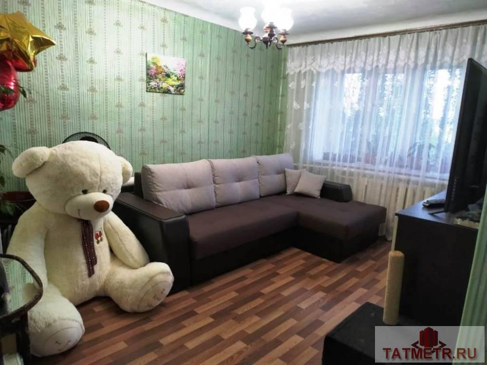 Продается трехкомнатная квартира в спокойном районе пгт. Васильево. Комнаты просторные, уютные, теплые. На полу...