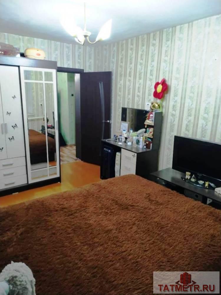 Продается трехкомнатная квартира в спокойном районе пгт. Васильево. Комнаты просторные, уютные, теплые. На полу... - 2