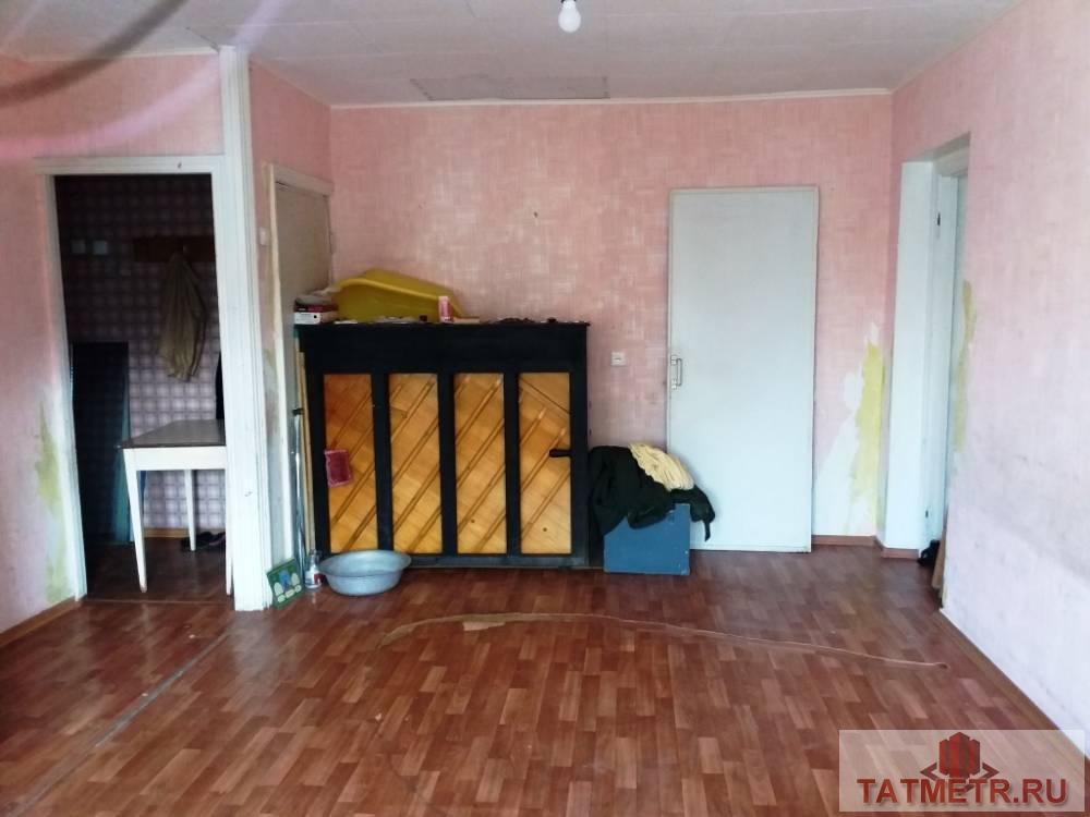 Продается трехкомнатная квартира в г. Зеленодольска. Квартира очень теплая  и уютная. Установлена новая колонка... - 1