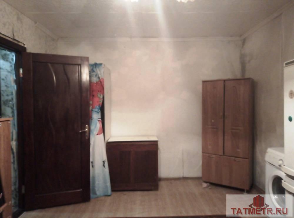 Продается отличная комната в блоке в г. Зеленодольск. Комната просторная уютная. Окна пластиковые. Двери новые.... - 2