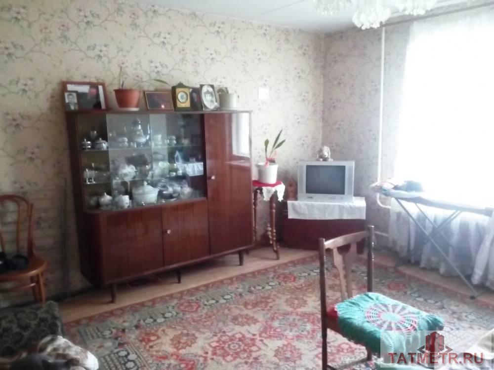 Продается хорошая квартира в городе Зеленодольск. В квартире три больших  комнаты, большие  квадратные прихожая и...