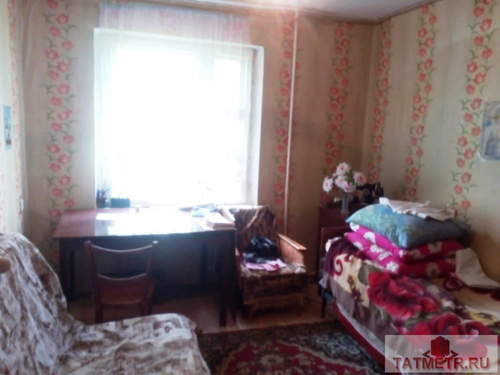 Продается хорошая квартира в городе Зеленодольск. В квартире три больших  комнаты, большие  квадратные прихожая и... - 1