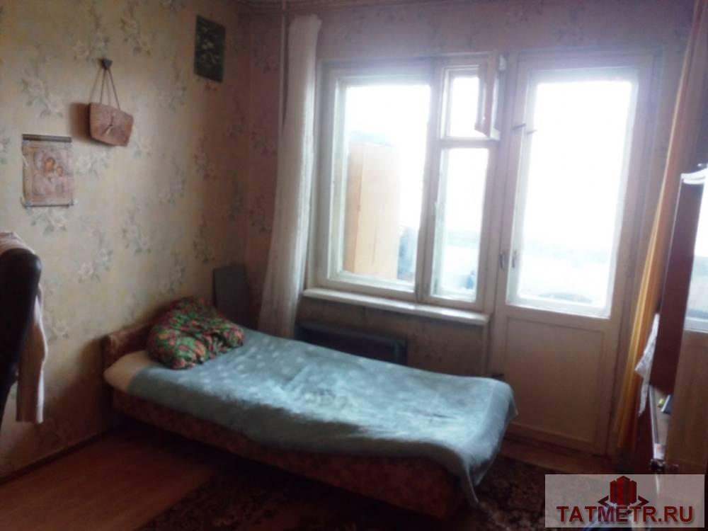 Продается хорошая квартира в городе Зеленодольск. В квартире три больших  комнаты, большие  квадратные прихожая и... - 2