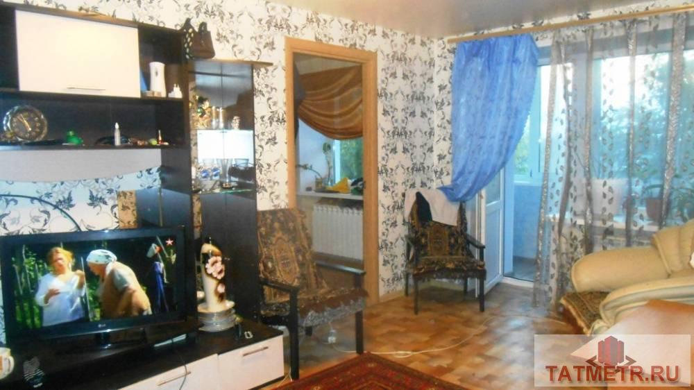 Продается замечательная двухкомнатная квартира в самом центре г. Волжск. Комнаты просторные, уютные в отличном... - 3
