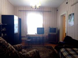 Продается трехкомнатная квартира в отличном районе  пгт. Васильево....