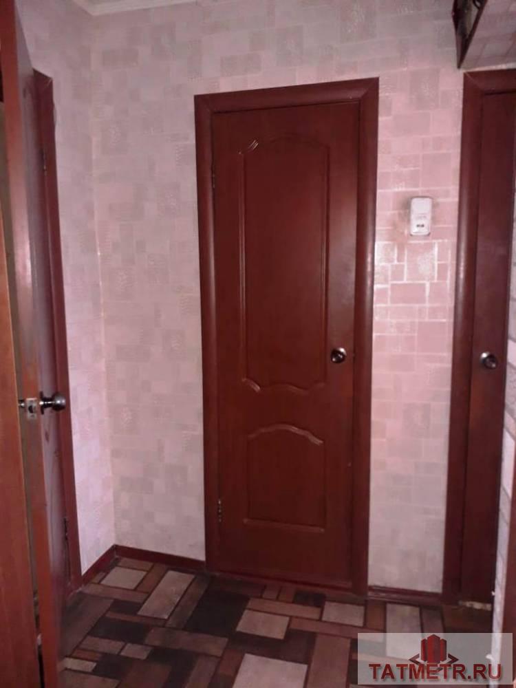 Продается отличная двухкомнатная квартира в г. Зеленодольск. Комнаты просторные уютные. Окна пластиковые, выходят на... - 2