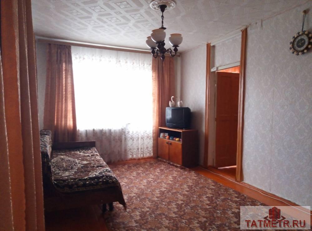 Продается отличная двухкомнатная квартира в спокойном районе г. Зеленодольск. Комнаты просторные, уютные, светлые в...