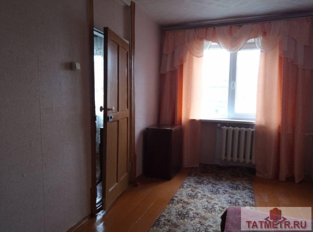 Продается отличная двухкомнатная квартира в спокойном районе г. Зеленодольск. Комнаты просторные, уютные, светлые в... - 1