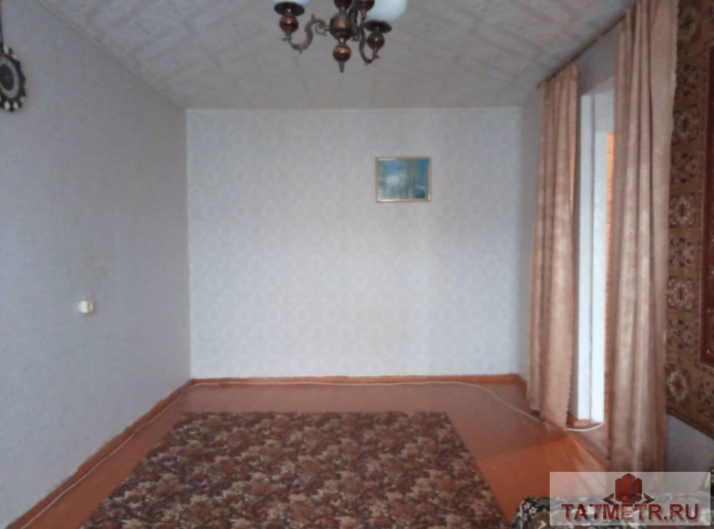 Продается отличная двухкомнатная квартира в спокойном районе г. Зеленодольск. Комнаты просторные, уютные, светлые в... - 2