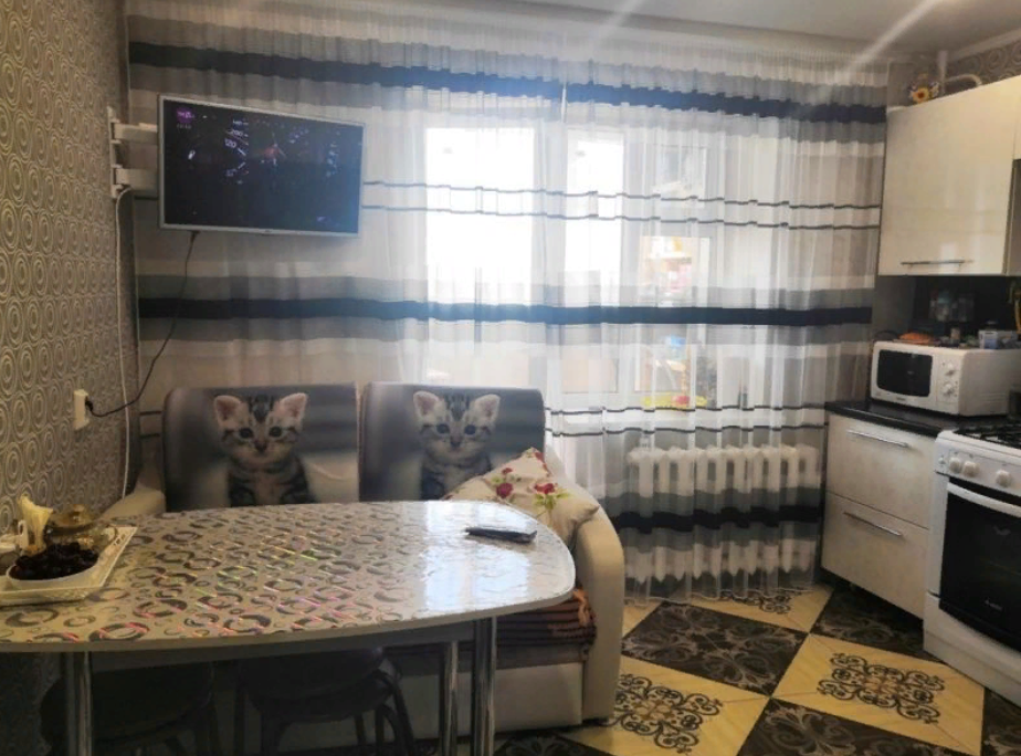 Продается отличная квартира в новом доме г. Зеленодольск. Квартира большая, светлая, уютная, с качественным ремонтом.... - 1