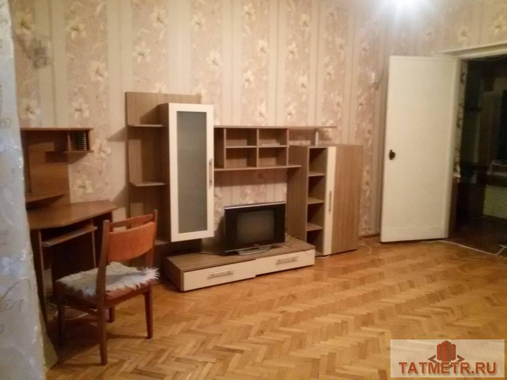 Сдается отличная квартира в центре г. Зеленодольск. Квартира просторная, чистая и светлая. Квартира меблированная....