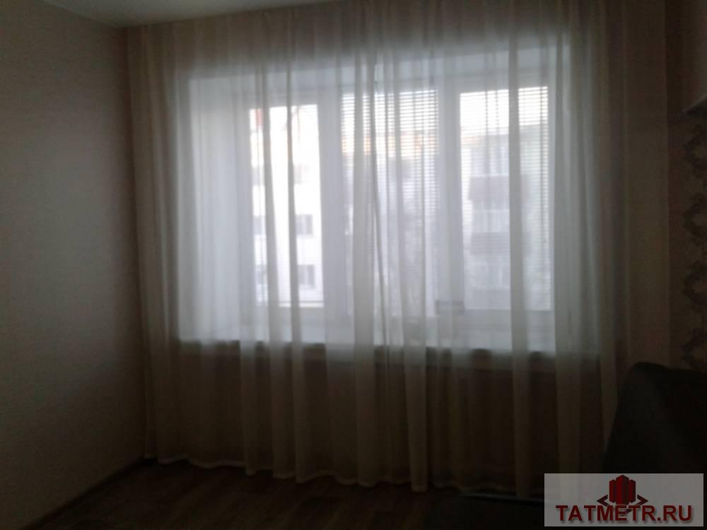 Продается отличная 2-к квартира в г. Зеленодольск. Комнаты просторные, теплые, уютные с хорошим ремонтом. Окна... - 3