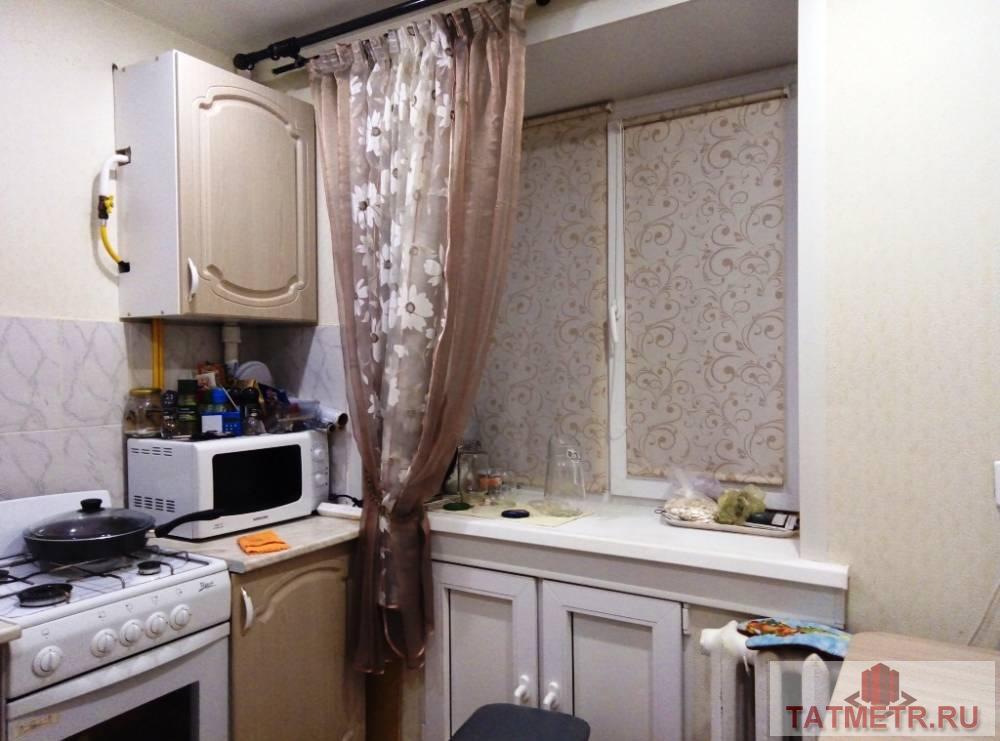 Продается отличная однокомнатная квартира в самом центре г. Зеленодольск. Комната просторная, уютная с отличным... - 3