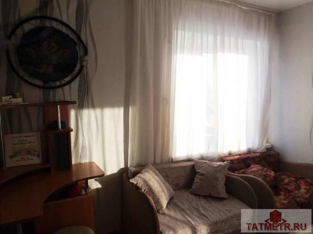 Продается двухкомнатная квартира в г. Зеленодольск. В квартире сделан ремонт: пластиковые окна, натяжные потолки, на... - 4