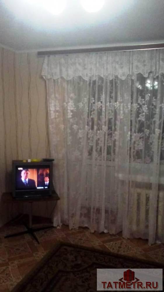 Сдается однокомнатная квартира в г. Зеленодольск. В квартире имеется диван, кухонный гарнитур, стол, стулья,...