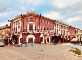 Здание расположено в историческом центре Казани на пересечении...