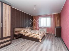 Продается просторная двухкомнатная квартира на ул. Симонова 15...