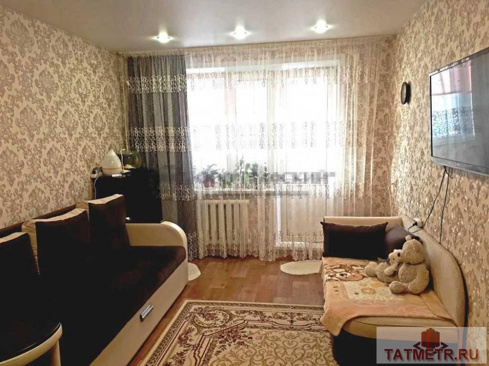 Замечательная двухкомнатная в самом центре Ново-Савиновского района. Светлая уютная квартира с хорошим ремонтом, на...