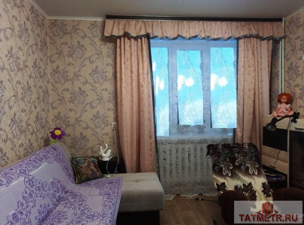 Продается замечательная и очень теплая  трехкомнатная квартира в самом центре г. Зеленодольск. Комнаты просторные,... - 1