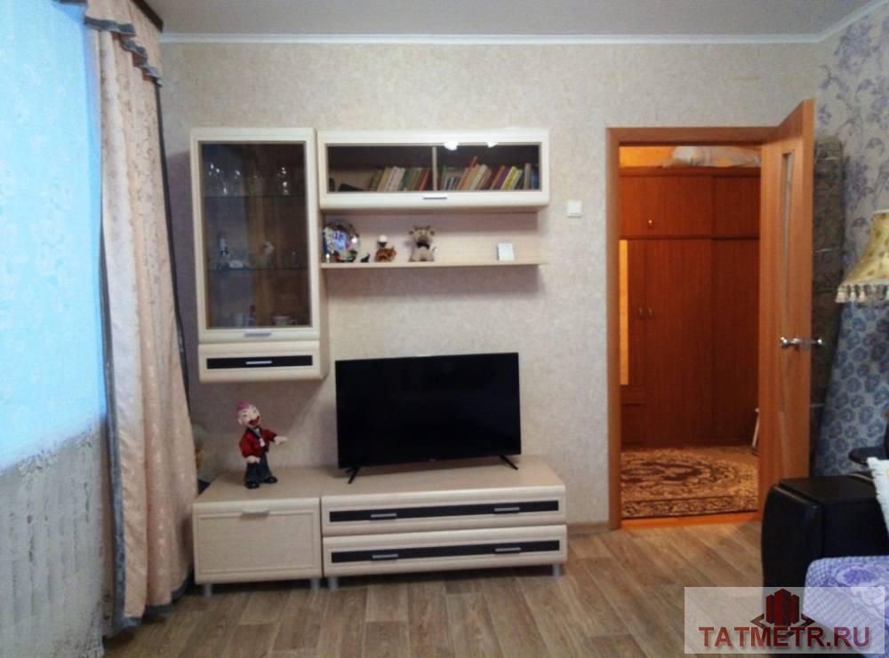 Продается замечательная и очень теплая  трехкомнатная квартира в самом центре г. Зеленодольск. Комнаты просторные,... - 3