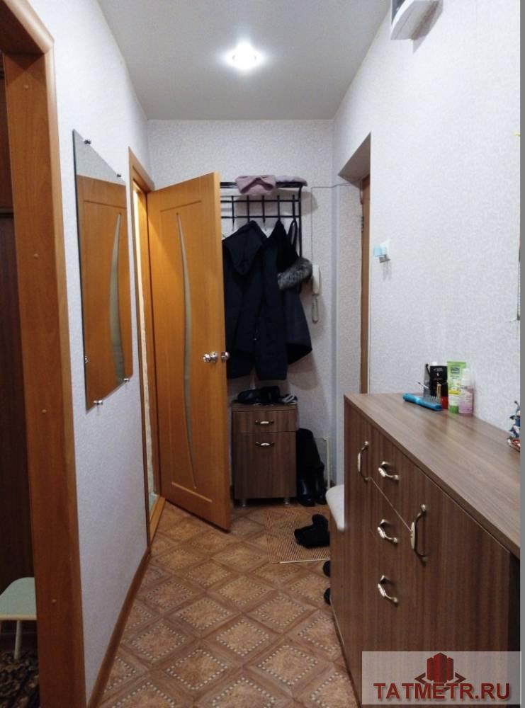 Продается замечательная и очень теплая  трехкомнатная квартира в самом центре г. Зеленодольск. Комнаты просторные,... - 7