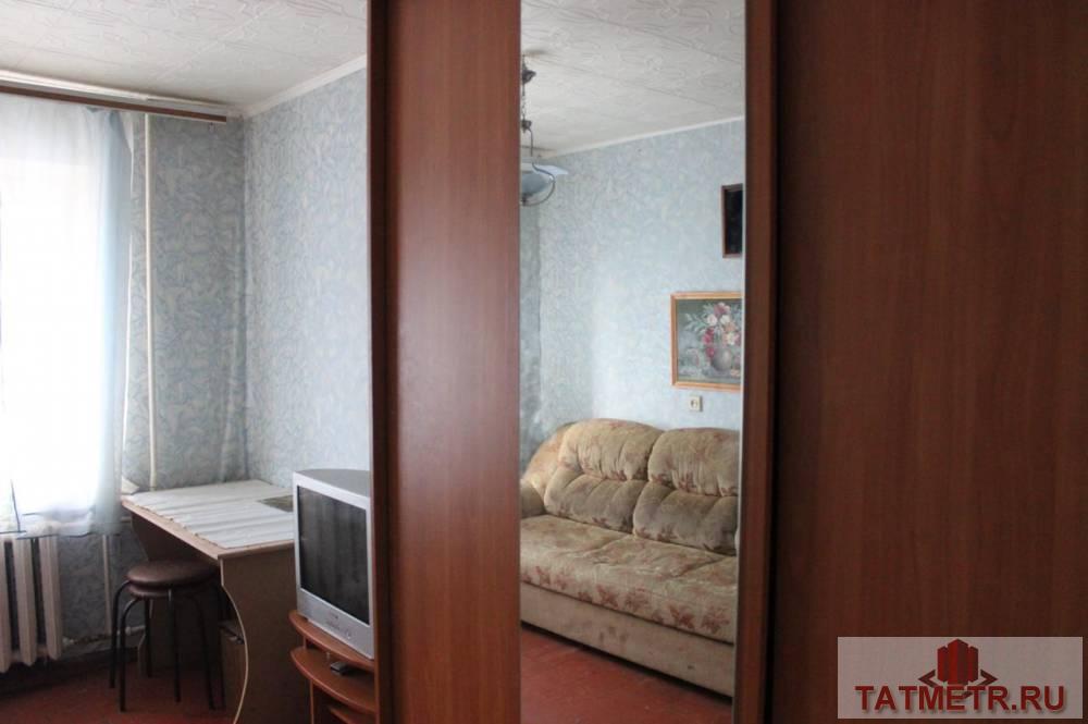 Продается хорошая комната в г. Зеленодольск. Комната чистая, теплая, светлая. Новая входная дверь. В комнате никто не... - 2