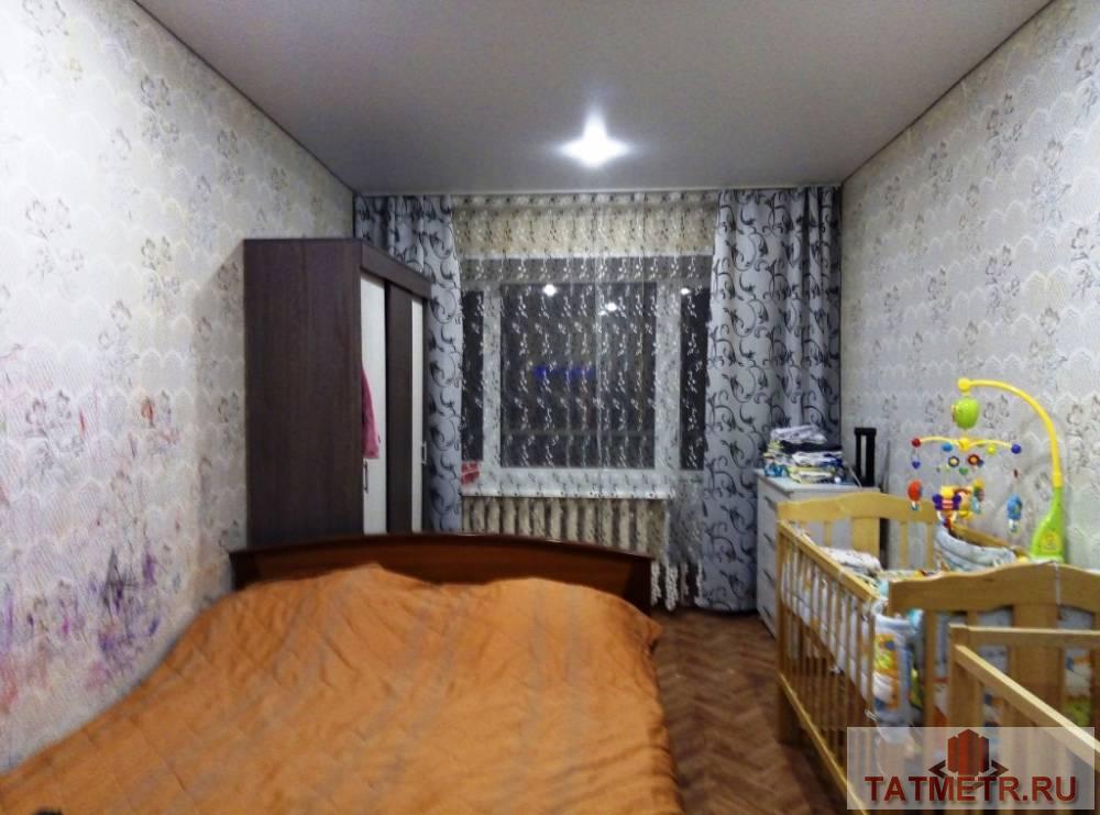 Продается шикарная трехкомнатная квартира  с отличным ремонтом в живописном районе пгт. Васильево. Комнаты... - 4