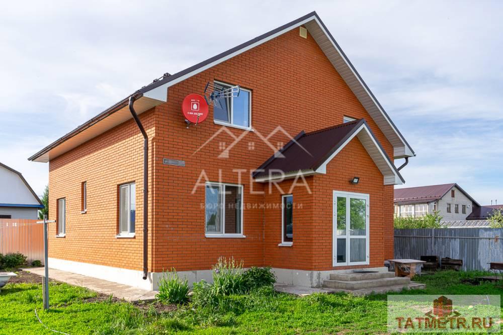 Предлагаем Вашему вниманию отличный кирпичный двухэтажный дом 2016 года постройки в экологически чистом Лаишевском...