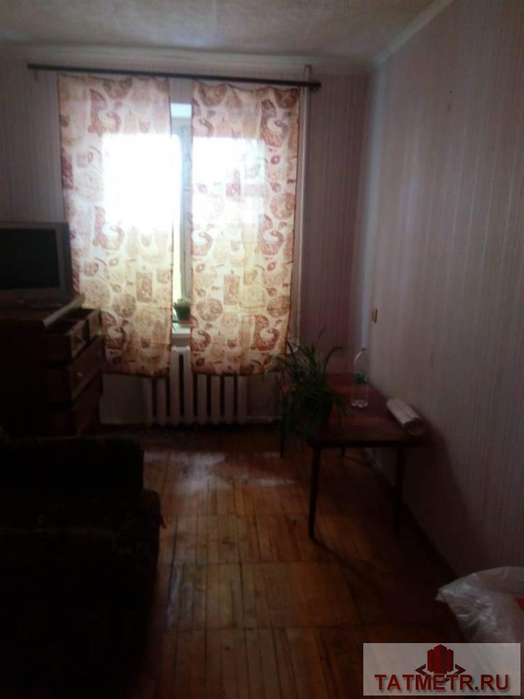 Сдается квартира в центре мирного в г. Зеленодольск. В квартире имеется диван, сервант, стол. Рядом автовокзал,...
