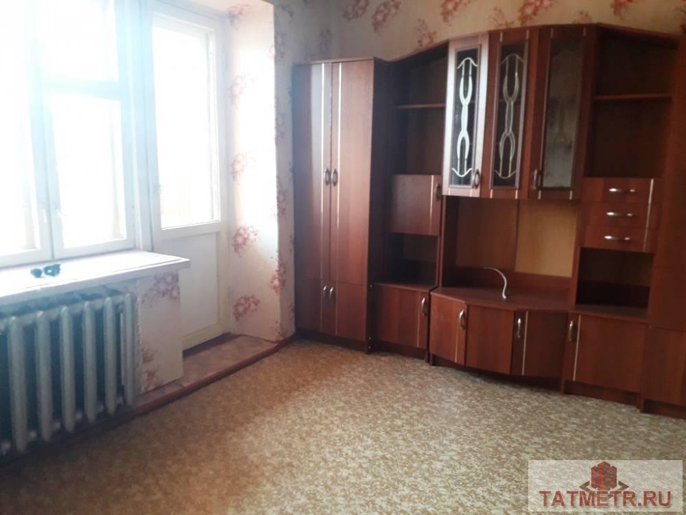 Сдаётся хорошая светлая квартира в центре г. Зеленодольск. В квартире есть вся необходимая мебель:  диван, шкаф,... - 1