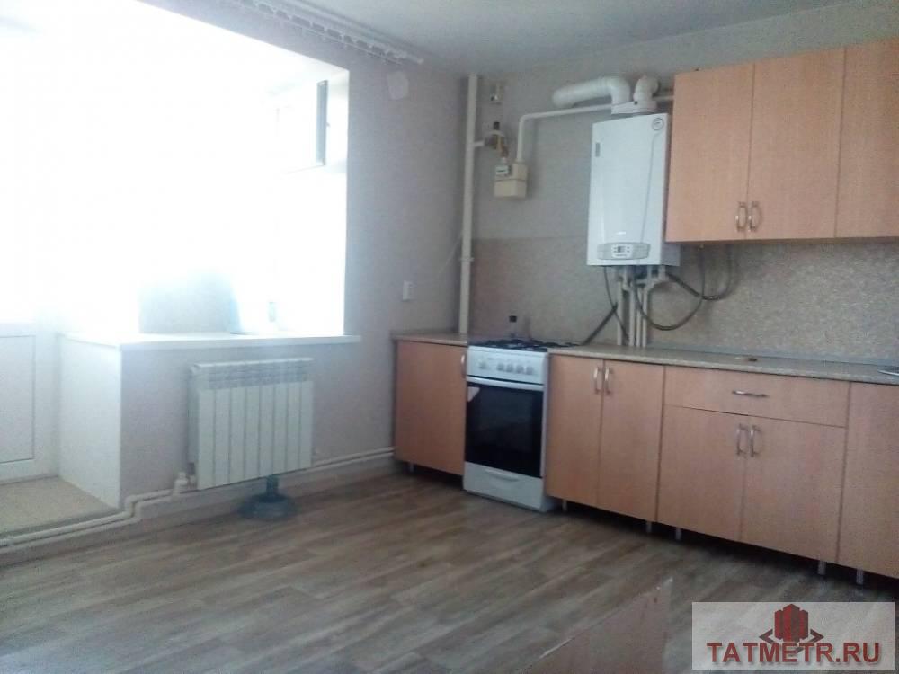 Сдается 2-х комнатная квартира на мирном с индивидуальном отоплением в г. Зеленодольск. На кухне установлен кухонный...