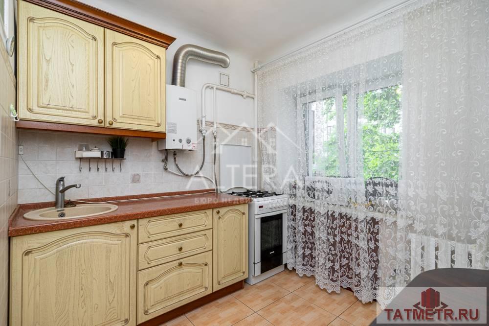 Продается просторная и светлая 2-х комнатная квартира по адресу: ул. Кирпичникова д 3.   Квартира располагается в... - 6