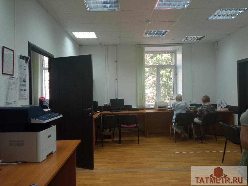Сдаю офис в центре Советского района, сделан новый капитальный ремонт, в помещении три изолированных офиса и один... - 4
