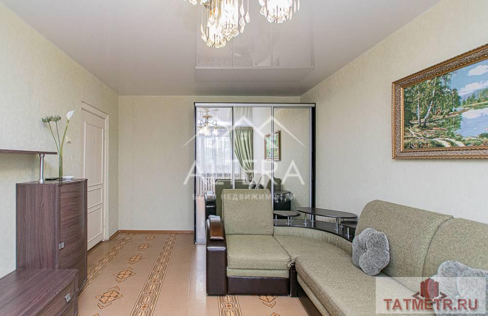 Продается светлая, просторная 1 комнатная квартира в Ново-Савиновском районе. О квартире: -Просторная комната... - 3