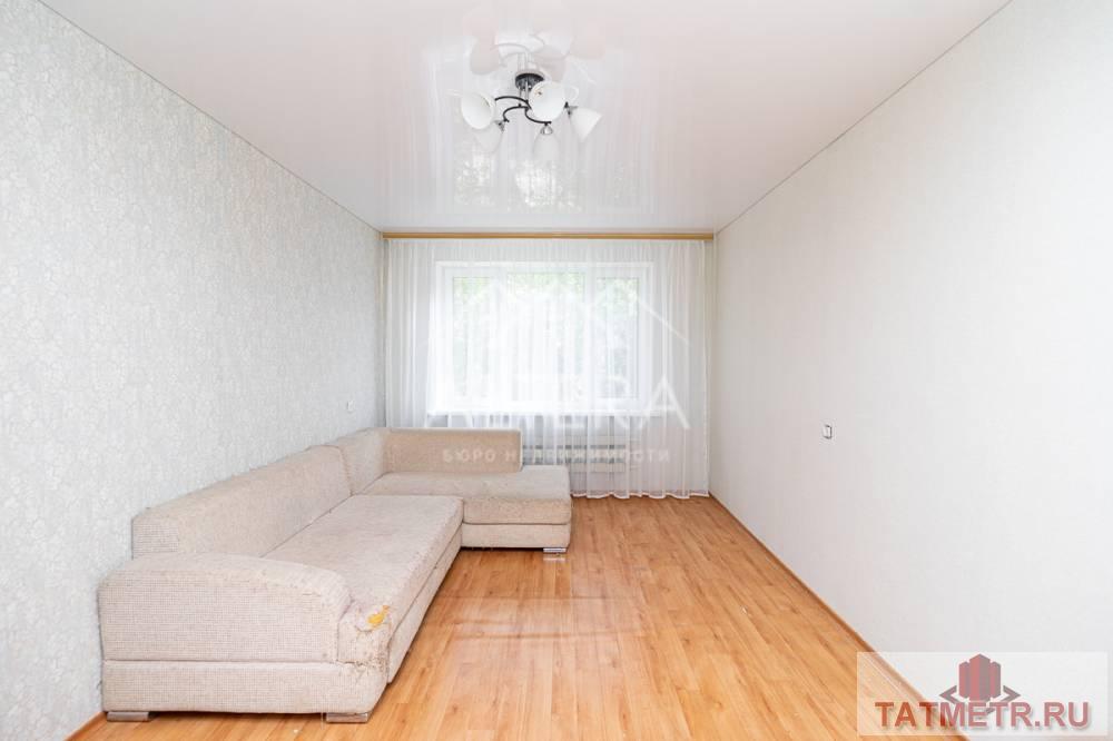 Для проживания или под коммерцию Продается 3 -х комнатная квартира в Ново Савиновском районе по ул. Лаврентьева,...
