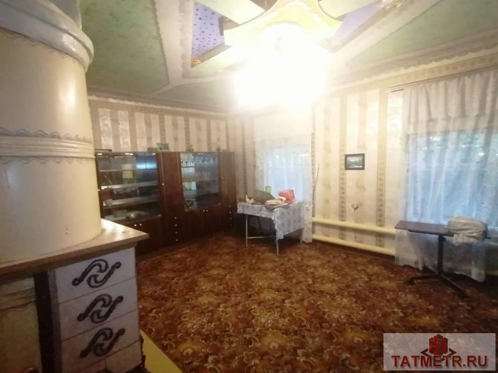 Продается двухэтажный дом в черте г. Зеленодольск . Дом уютный, в хорошем состоянии. На первом этаже расположены:... - 1